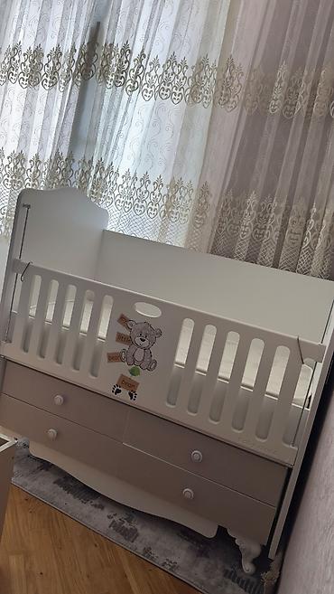 Beşiklər: Oğlan və qız üçün, İşlənmiş, Dördbucaq, Beşik, Dəstsiz, Matras ilə, Yellənmə mexanizmi ilə — 2