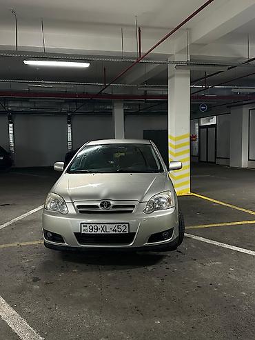 Toyota: Toyota Corolla hatchback (E120), gümüşü rəng. - Kuzov: 5 qapılı — 3