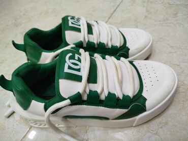 Krasofkalar və idman ayaqqabıları: Dolce&Gabbana orijinal ayaqqabı satılır.4-5 dəfə geyilib.Orijinal -da lalafo.az — 7 Krasofkalar və idman ayaqqabıları: Dolce&Gabbana orijinal ayaqqabı satılır.4-5 dəfə geyilib.Orijinal — 7