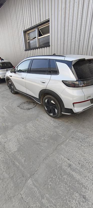 айон электромобиль: BYD Sea Lion 05: 2025 г., Электромобиль, Кроссовер — 4