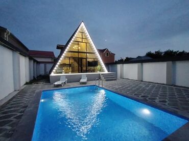 снять квартиру в баку на месяц: 190 м², 3 комнаты, С бассейном