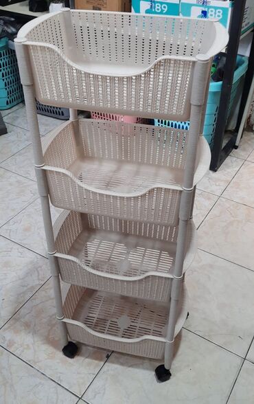 Digər qab-qacaq və mətbəx ləvazimatları: Meyvə-tərəvəz yiğmaq uçun polkalar 3 mertebe tekerli ve 4 mertebe — 16