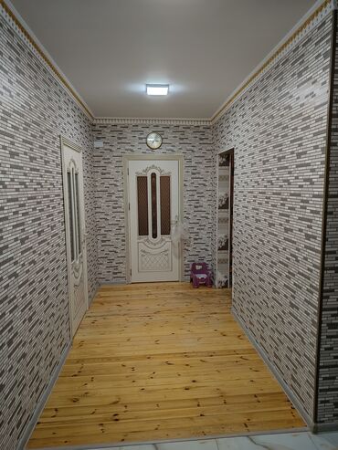 Köhnə tikili: Salam Maştaga savalanda tam centerde yola yaxin olan tacli ev — 2