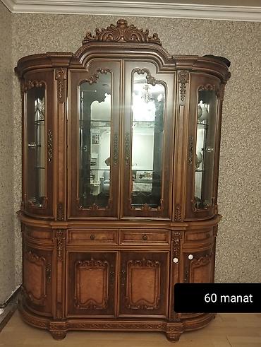 Bufetlər: Klassik üslubda böyük vitrinni bufet/dolap - Material: təbii ağac — 2