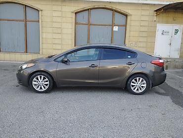 hyundai h1 8 1: Kia Forte: 1.8 l | 2013 il Sedan — 4
