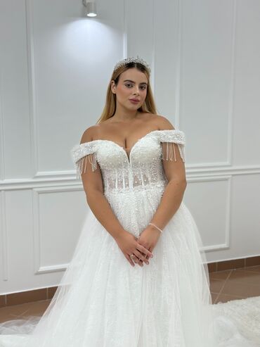 Venčanice: Na prodaju nove vencanice Nikad nosene Moguce ih je prosiriti i — 10