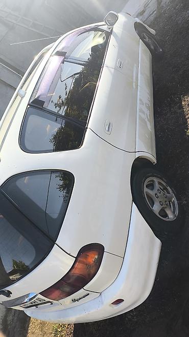 01: Toyota Ipsum: 2001 г., 2 л, Автомат, Бензин, Минивэн — 3