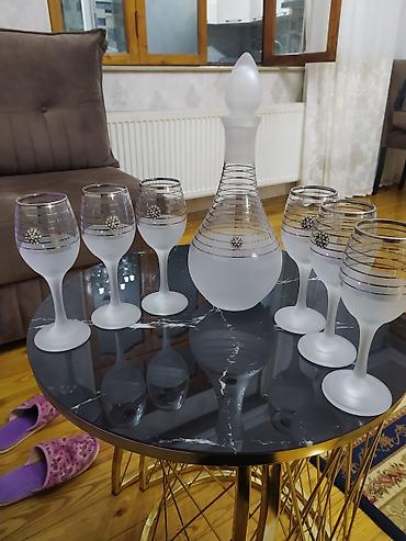 Şüşə likör/dekanter dəsti - Dəst tərkibi: 1 ədəd qapaqlı dekanter və