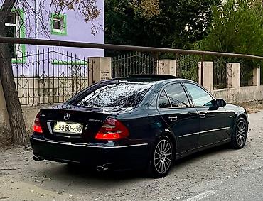 mercedes 180 b: Mercedes-Benz E-Class: 2.7 l | 2003 il Sedan — 1