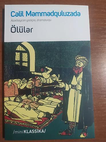 Bədii ədəbiyyat: Satılır: 4 kitabdan ibarət dəst 1) Daniel Defo, “Robinzon Kruzo” - — 39