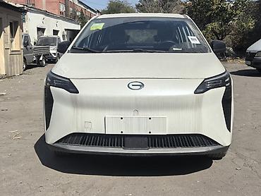 gac aion v 2021: Электромобиль Aion Y (GAC) — компактный кроссовер с современным — 2