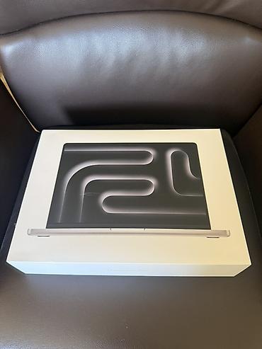 Ноутбуки Apple (MacBook): Прожаю в идеальном состоянии MacBook Pro 14 дюймов серебристый), чип — 1