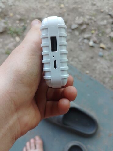 телефоны в кара балте: Компактный белый повер банк Demaco DKK-18 с заявленной емкостью 10800