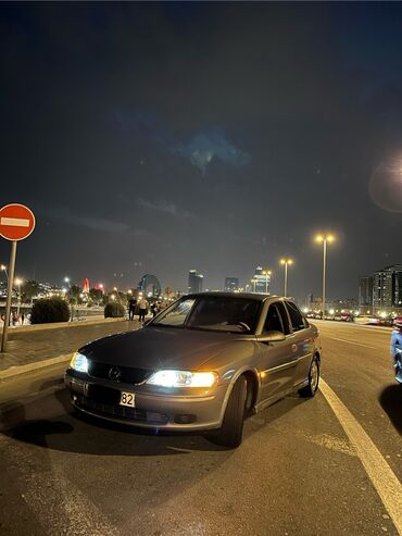 göyçay maşın bazarı: Opel Vectra: 1.8 l | 1997 il | 390 km Sedan