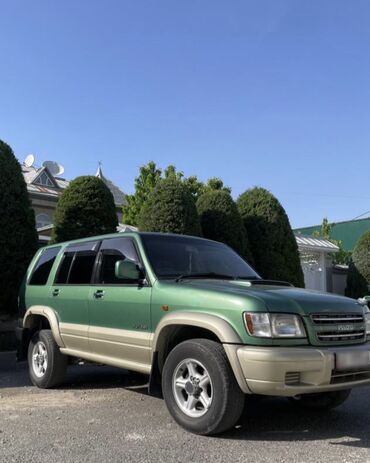 аварийный машины: Isuzu Bighorn: 2001 г., 3 л, Автомат, Дизель, Внедорожник