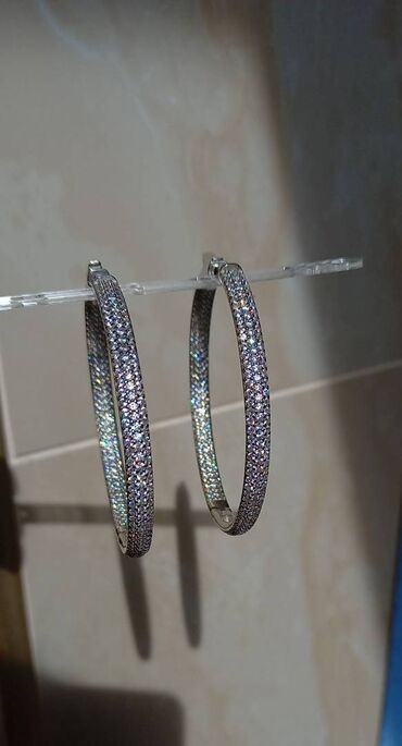 nakit uz teget haljinu: Nove masivne srebrne alke sa 3 reda cirkona do pola spolja i iznutra