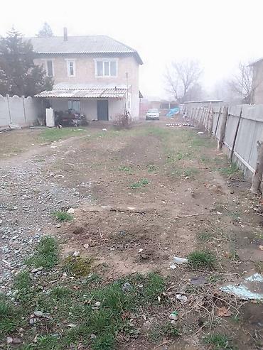 Продажа коттеджей и домов: 7 комнатная Продаётся двухэтажный кирпичный дом с двором и навесом для — 4