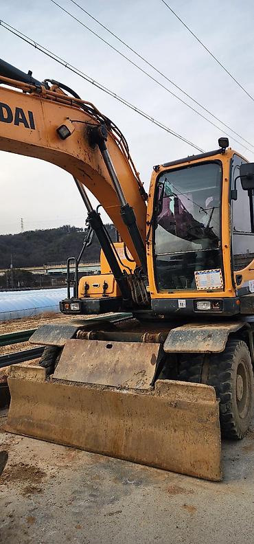 Экскаваторы: Экскаватор, 2015 г., Колесный — 1