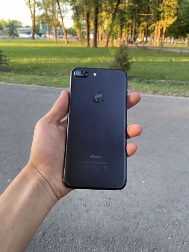 Apple iPhone: IPhone 7 Plus, Б/у, 32 ГБ, Jet Black, Чехол, 100 %