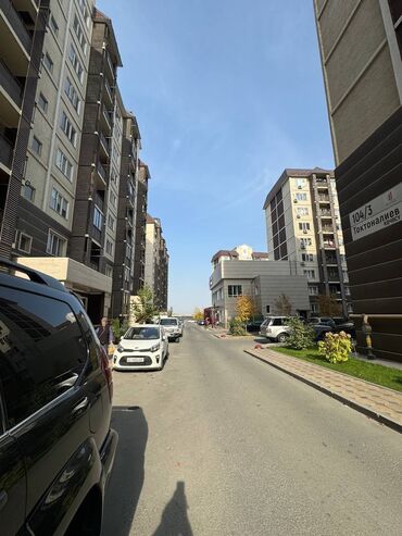 срочно продаю дом бишкек: 1 бөлмө, 48 кв. м, 108-серия, 7 кабат, Дизайнердик ремонт