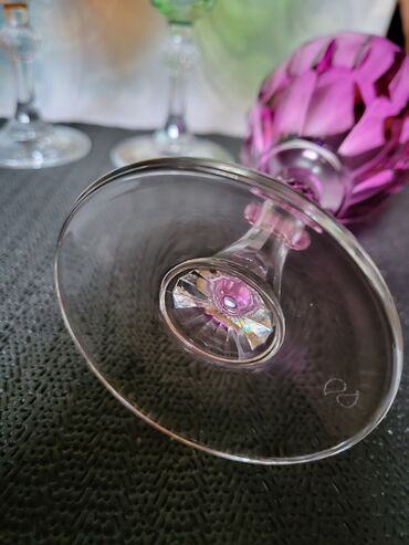 Čaše: Case diamond za vino. Case nove,fabricka boja stakla,sve na njima — 14