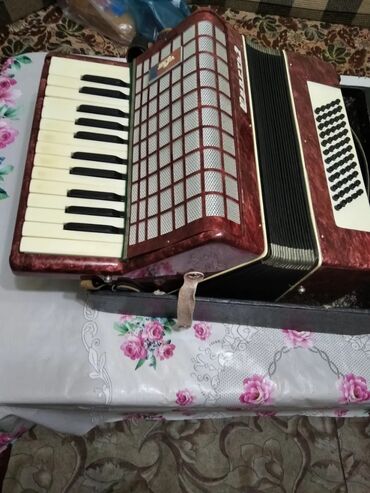 Qida məhsulları: Yeni, Konfrans zalı üçün, Yumru masa