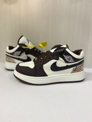 Uşaq ayaqqabıları: Uşaq idman ayaqqabısı – aşağı kəsimli dizayn - Rənglər: qara-ağ və -da lalafo.az — 4 Uşaq ayaqqabıları: Uşaq idman ayaqqabısı – aşağı kəsimli dizayn - Rənglər: qara-ağ və — 4