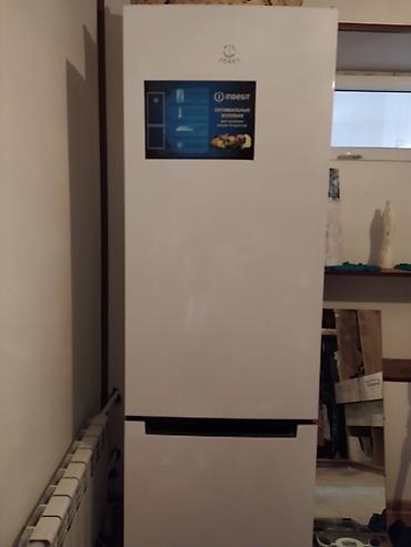samsung a22: Холодильник Indesit, Б/у, Двухкамерный — 1