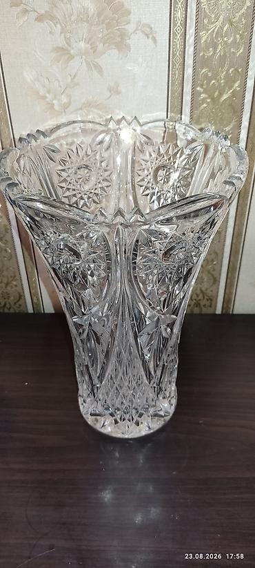 bagema vaz: Bir vaza, Xrustal — 1
