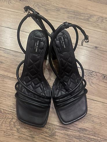 Basanoşka və səndəllər: River Island 39razmer 30azn baha alinib az geyinilib — 1