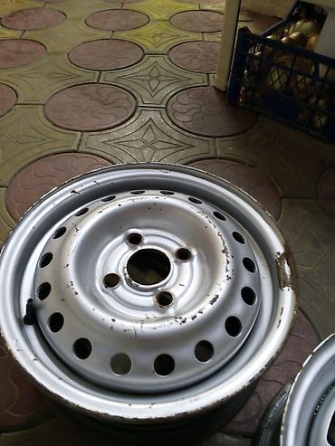 Disklər: Polad disk dəsti (3 ədəd) - Material: polad - Çuxur sayı: 4 bolt — 4