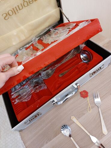 Süfrə ləvazimat dəstləri: Qasiq cengel desti. Yenidir istifade olunmuyub.cehiz alinib — 8