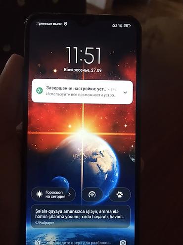 Mobil telefonlar: Xiaomi Redmi 9 (əkranda damcı formalı çıxıntı) Xüsusiyyətlər: - Böyük — 3