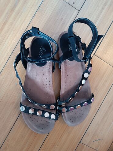 crne kozne cizme do kolena: Sandals, Lusso, 37