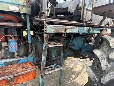 Traktorlar: (T28)Traktor və otbiçən aqreqat. birinci eldi pambıq yığan altından — 11
