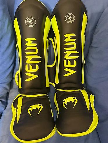 Əlcəklər: Venum 1394 ayaq qoruyucu (foot), ölçü M. Original model. Az — 2