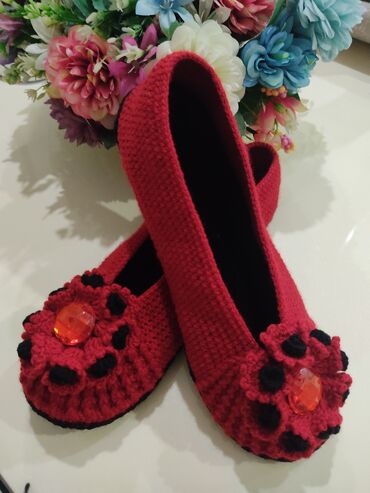 обувь польша: Домашние тапочки 38.5, цвет - Красный