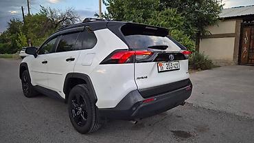e klass: Toyota RAV4: 2019 г. — 5