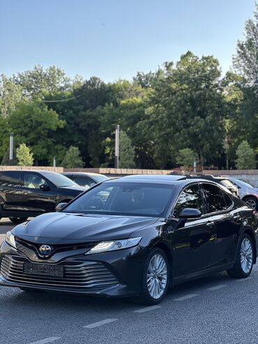 Toyota: Toyota Camry: 2018 г., 2.5 л, Вариатор, Гибрид, Седан