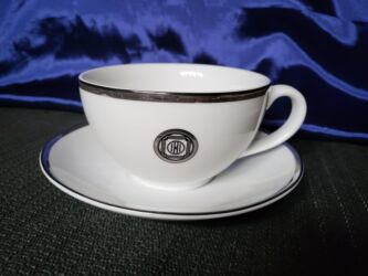 Kuhinjski setovi: Solja nova,velika,porcelanska,univerzalna. Univerzalna velika solja na lalafo.rs — 6 Kuhinjski setovi: Solja nova,velika,porcelanska,univerzalna. Univerzalna velika solja — 6