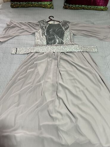 кыргызская национальная одежда: Бий үчүн көйнөк, Узун модель, түсү - Күмүш, 5XL (EU 50), Бар