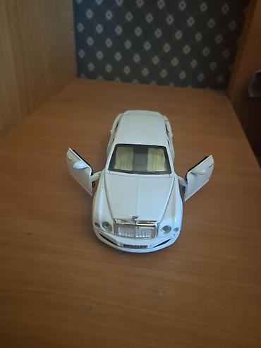 mitsubishi lancer evolution: Bentley Mulsanne miniatür model avtomobil - Miqyas: təxmini 1:24 - — 3