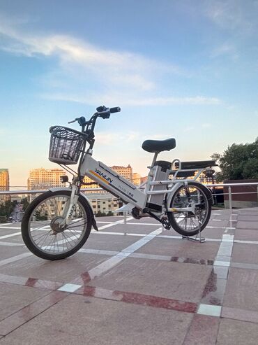 продам велосипед бу: İşlənmiş Elektrik velosipedi 28", sürətlərin sayı: 1, 750 < Vt, Pulsuz çatdırılma