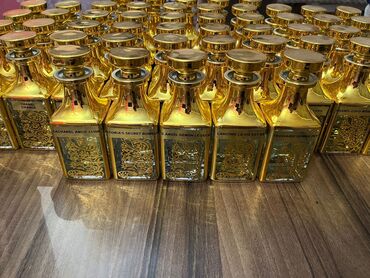 Gözəllik və estetika avadanlığı: Qızılı ətir qabları, cəmi 2 ay işlenib, 33 ədəddir 5 manat. Cüzi