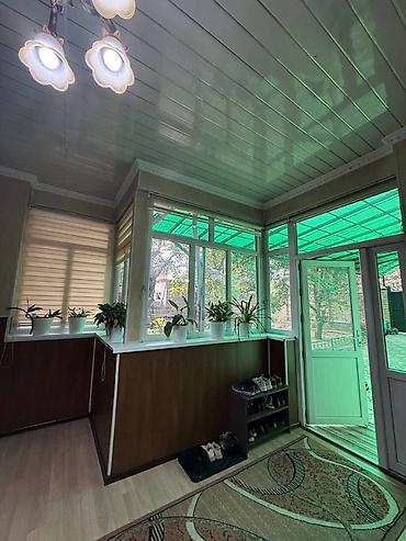 Үйлөр: 6 бөлмө жана андан көп, 250 м², 6 соток, Бишкек, Дордой базары Риелтор — 10