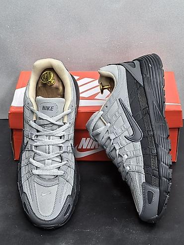 Кроссовки Nike серо‑черного цвета ТЕРМО - Линия: низкопрофильные at lalafo.kg Кроссовки Nike серо‑черного цвета ТЕРМО - Линия: низкопрофильные