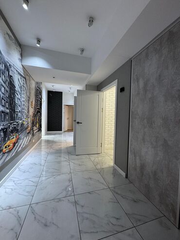 Офисы: Сдаю Офис, 188 м², В жилом комплексе, С отдельной кухней, С отдельным входом, С отдельным сан узлом — 27