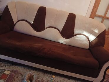divan üstü örtüklər: Divan, İşlənmiş