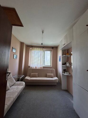 Kuće na prodaju: 129 kv. m, 4 sobe — 6