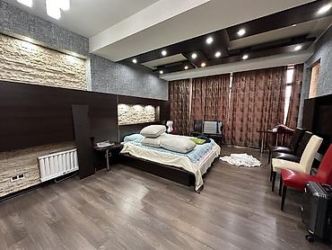 Долгосрочная аренда квартир: 4 комнаты, Риэлтор, Без подселения, С мебелью полностью — 2